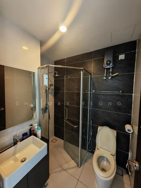 Kondominium untuk Dijual di Bay Point @ Country Garden Danga Bay - Shi May Yeong - Bathroom - PropertyGuru.com.my
