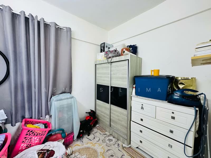 Service Residence for Sale at Serdang Skyvillas (Serdang Perdana) - Yasmin Sulaiman - Bedroom - PropertyGuru.com.my