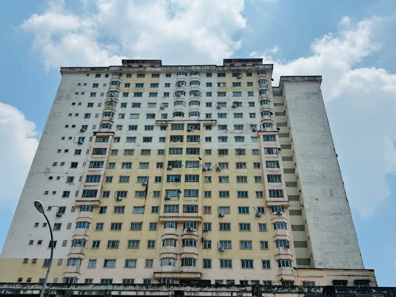 Service Residence for Sale at Serdang Skyvillas (Serdang Perdana) - Yasmin Sulaiman - Exterior - PropertyGuru.com.my
