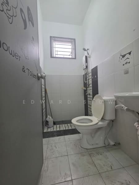 Rumah Teres 2-Tingkat untuk Dijual di Taman Setia Indah (Tebrau) - Edward Siow - Bathroom - PropertyGuru.com.my