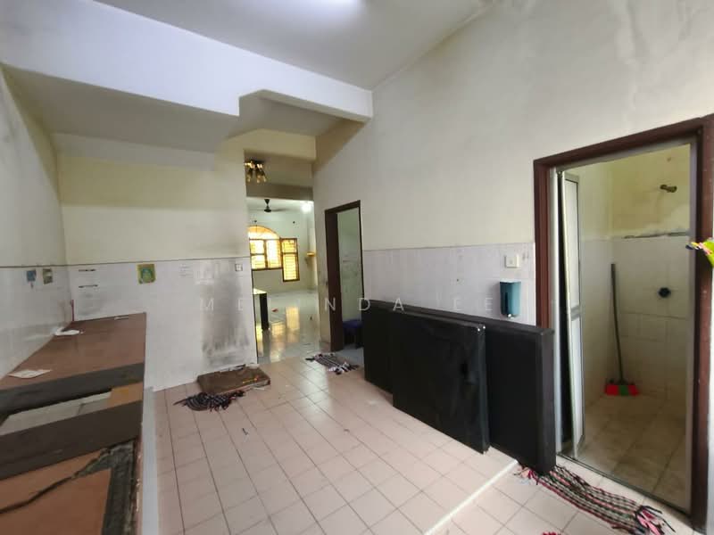 2-storey Terraced House for Sale in Bandar Putra (Kulai) - Melinda Ee - Kitchen - PropertyGuru.com.my