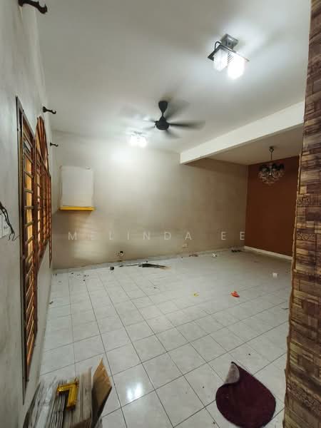 2-storey Terraced House for Sale in Bandar Putra (Kulai) - Melinda Ee - Living Room - PropertyGuru.com.my
