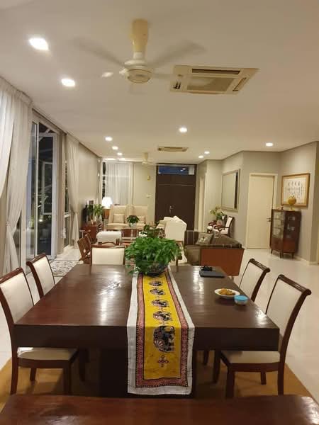 Rumah Berkembar untuk Disewa di Taman Melawati (Ulu Kelang) - Stephanie . - Living Room - PropertyGuru.com.my