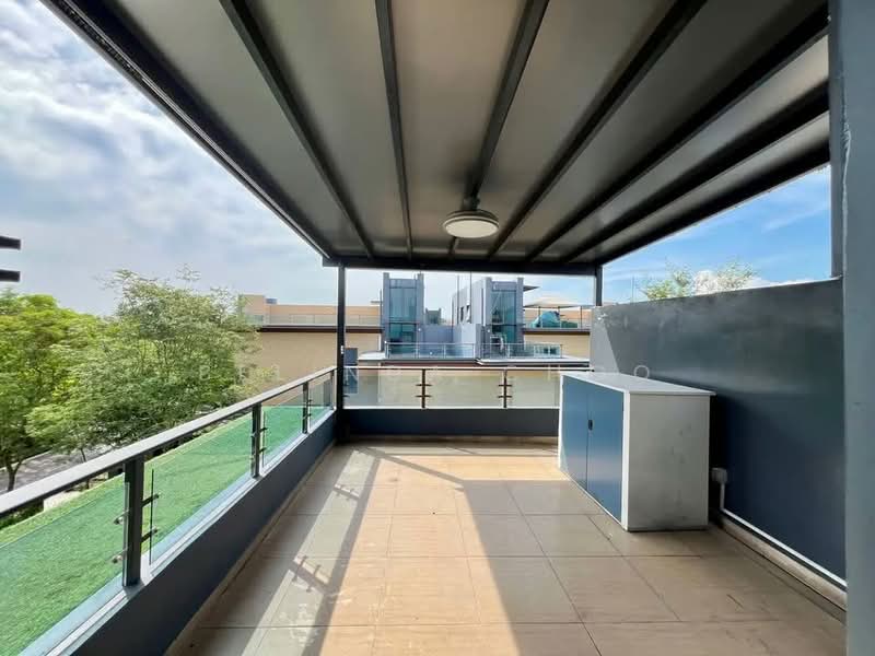 Cluster House for Sale in Forest City (Gelang Patah) - Belinda Choo - Balcony - PropertyGuru.com.my