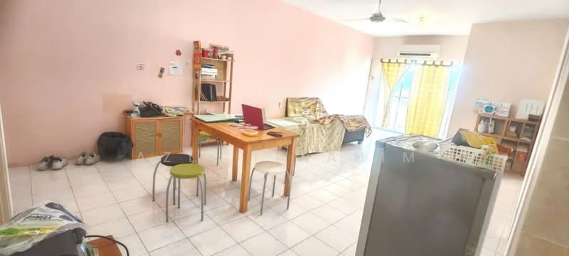 Pangsapuri untuk Dijual di Merdeka Villa - Azli Ibrahim - Living Room - PropertyGuru.com.my