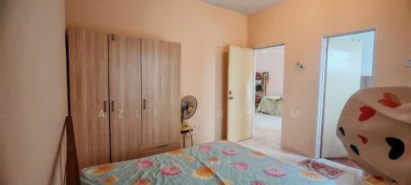Pangsapuri untuk Dijual di Merdeka Villa - Azli Ibrahim - Bedroom - PropertyGuru.com.my