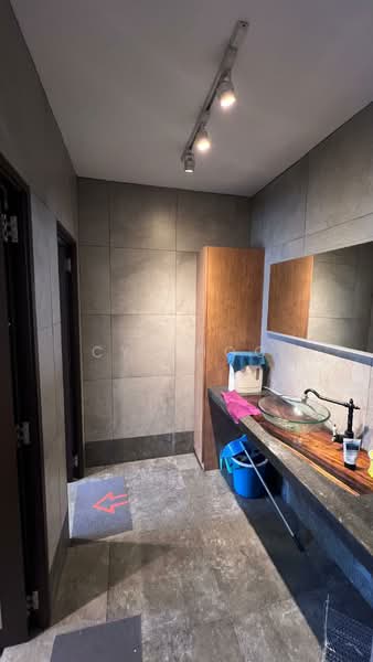 Shop / Office untuk Dijual di Bandar Kinrara (Selangor) - CY Khoo - Bathroom - PropertyGuru.com.my