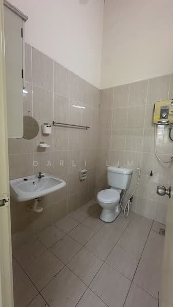 2-storey Terraced House for Sale in Taman Mount Austin (Tebrau) - Garet Lim - Bathroom - PropertyGuru.com.my