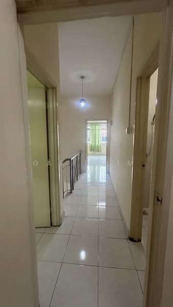 2-storey Terraced House for Sale in Taman Mount Austin (Tebrau) - Garet Lim - Corridor - PropertyGuru.com.my