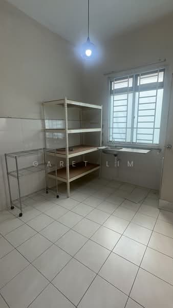 2-storey Terraced House for Sale in Taman Mount Austin (Tebrau) - Garet Lim - Kitchen - PropertyGuru.com.my