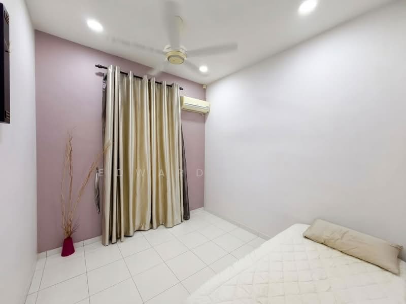 Rumah Teres 2-Tingkat untuk Disewa di Setia Tropika (Johor Bahru) - Edward Siow - Bedroom - PropertyGuru.com.my