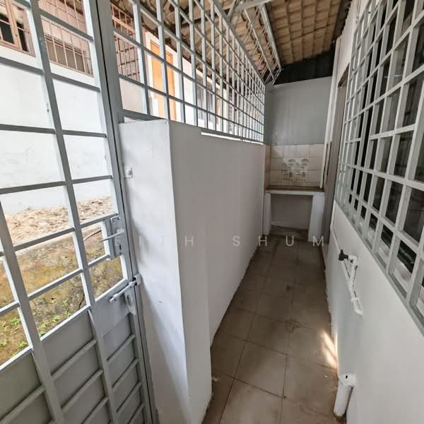 Rumah Teres untuk Dijual di Taman Damai Jaya (Skudai) - Keith Shum - Exterior - PropertyGuru.com.my