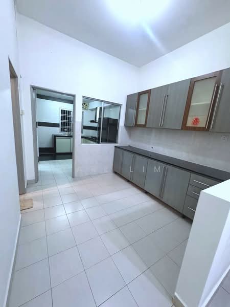 Rumah Teres 2-Tingkat untuk Dijual di Taman Seri Austin (Tebrau) - Karl Lim - Kitchen - PropertyGuru.com.my