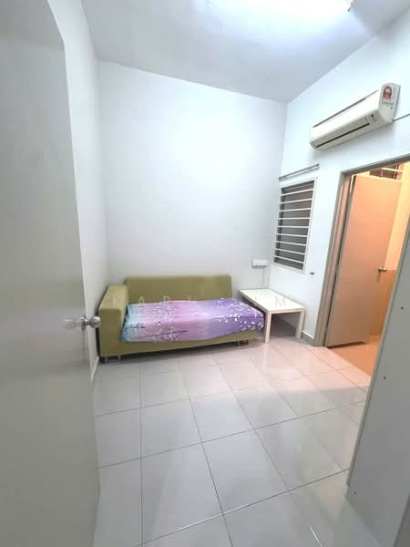 Rumah Teres 2-Tingkat untuk Dijual di Taman Seri Austin (Tebrau) - Karl Lim - Living Room - PropertyGuru.com.my