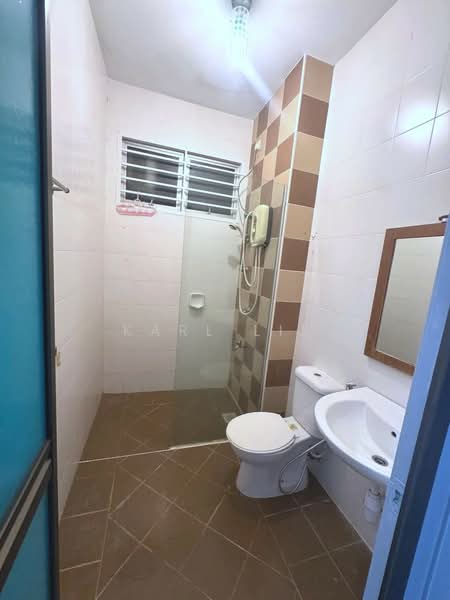 Rumah Teres 2-Tingkat untuk Dijual di Taman Seri Austin (Tebrau) - Karl Lim - Bathroom - PropertyGuru.com.my