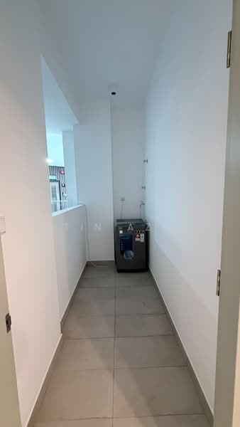 Pangsapuri untuk Dijual di Dedaun Residensi - Fatin Azemi - Corridor - PropertyGuru.com.my