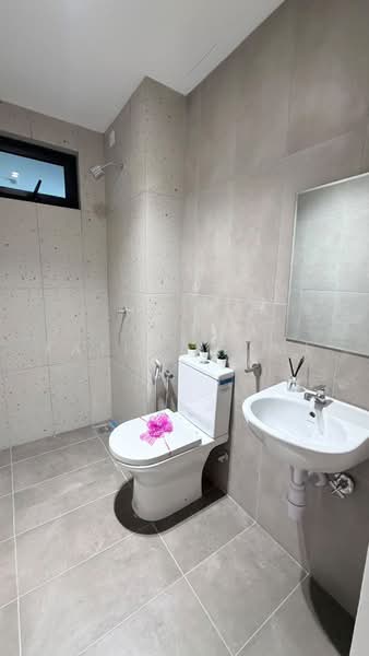 Pangsapuri untuk Dijual di Dedaun Residensi - Fatin Azemi - Bathroom - PropertyGuru.com.my
