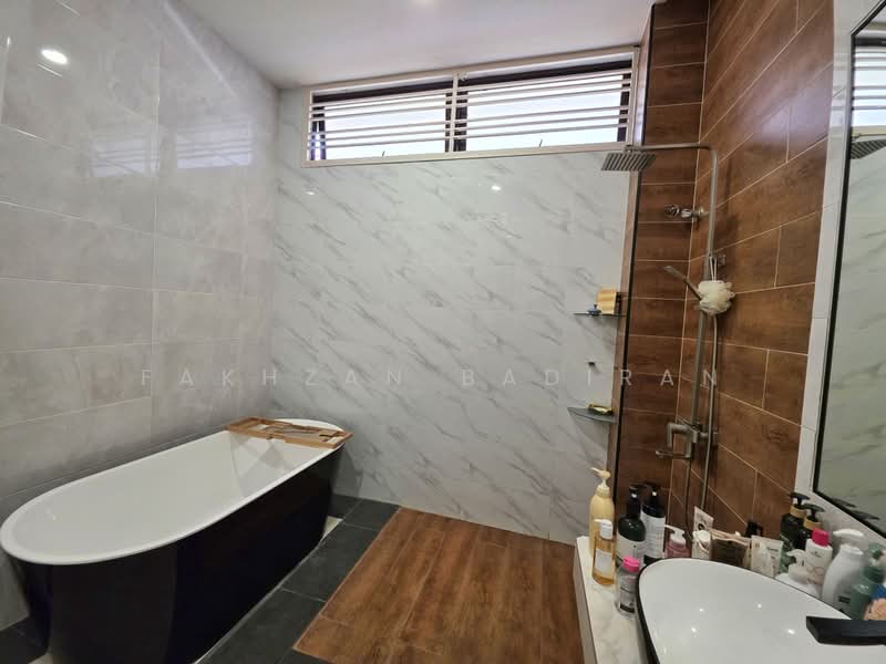 Bungalow House for Sale in Putrajaya (Putrajaya) - Fakhzan Badiran - Bathroom - PropertyGuru.com.my