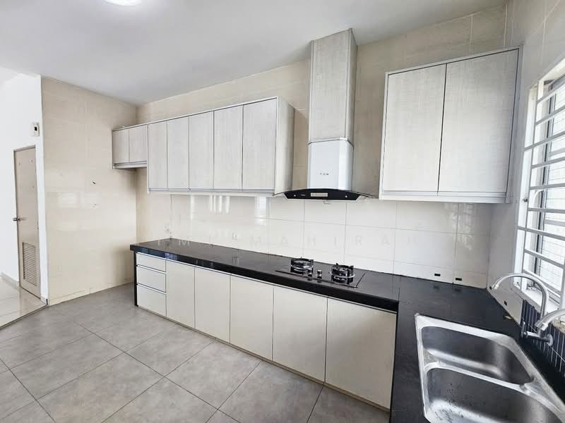 Rumah Teres untuk Disewa di Bangi (Selangor) - Aimi Mahirah - Kitchen - PropertyGuru.com.my