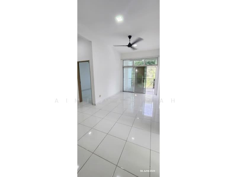 Rumah Teres untuk Disewa di Bangi (Selangor) - Aimi Mahirah - Living Room - PropertyGuru.com.my