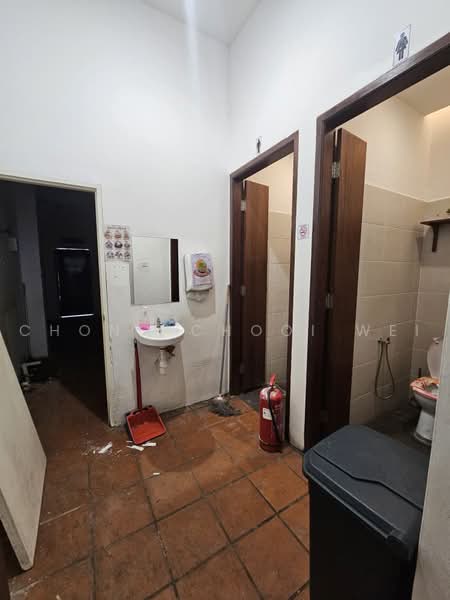 Shop / Office for Rent in George Town (Penang) - Chong Chooi Wei - Bathroom - PropertyGuru.com.my