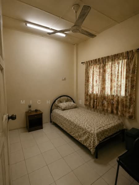 Rumah Flat untuk Dijual di Bandar Baru Ampang - Michelle Tan - Bedroom - PropertyGuru.com.my