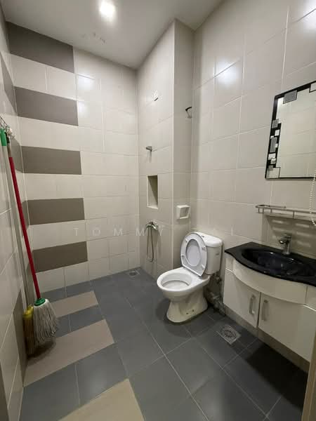 Cluster House for Sale in Taman Gaya (Ulu Tiram) - Tommy Tai - Bathroom - PropertyGuru.com.my