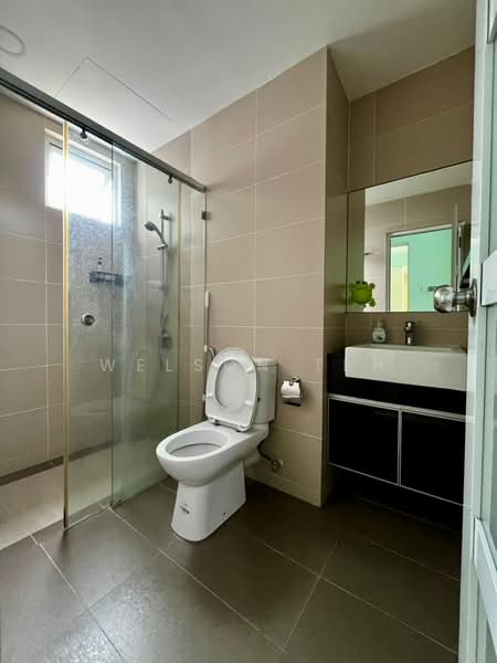 Kondominium untuk Disewa di Tropicana Bay Residences - Welson Teh - Bathroom - PropertyGuru.com.my
