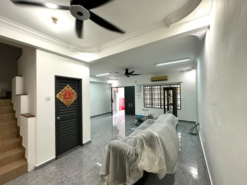 Terraced House for Sale in Bandar Botanic (Klang) - Cs Chua - Living Room - PropertyGuru.com.my