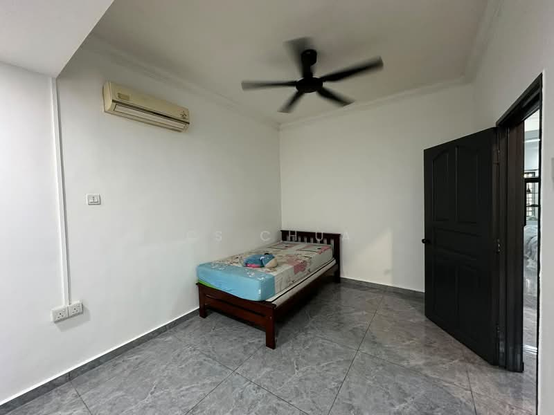 Terraced House for Sale in Bandar Botanic (Klang) - Cs Chua - Bedroom - PropertyGuru.com.my