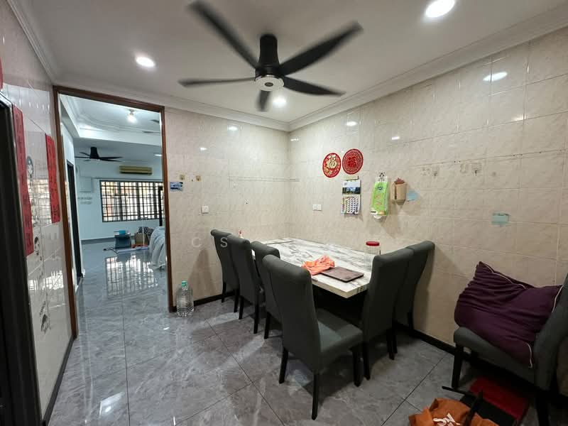 Terraced House for Sale in Bandar Botanic (Klang) - Cs Chua - Dining Room - PropertyGuru.com.my