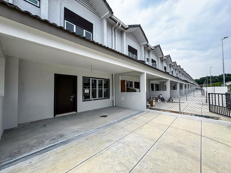 Rumah Teres 2-Tingkat untuk Dijual di Sepang (Selangor) - Zul Hasif - Exterior - PropertyGuru.com.my