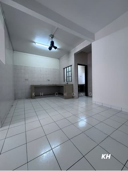 Rumah Teres untuk Disewa di Bandar Botanic (Klang) - KH Chong - Kitchen - PropertyGuru.com.my
