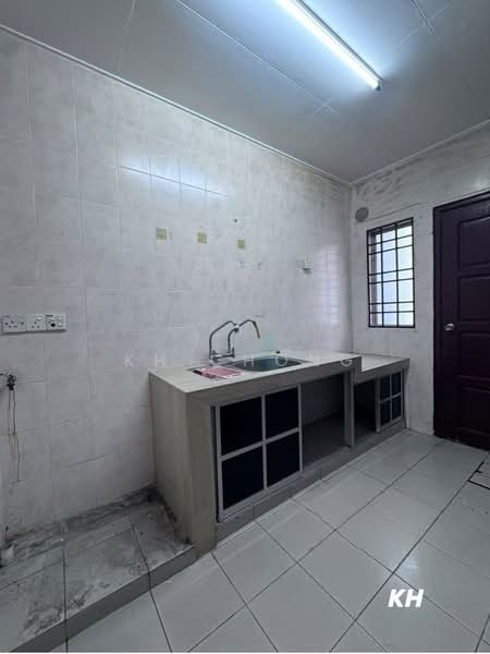 Rumah Teres untuk Disewa di Bandar Botanic (Klang) - KH Chong - Kitchen - PropertyGuru.com.my