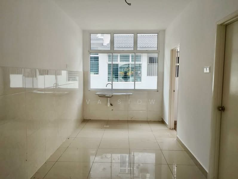Rumah Teres 2-Tingkat untuk Dijual di Bandar Penawar (Kota Tinggi) - Eva Siow - Kitchen - PropertyGuru.com.my