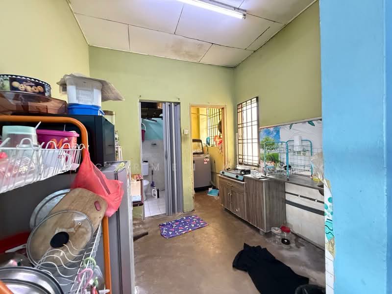 Rumah Flat untuk Dijual di Taman Tampoi Utama - Carmen Kang - Kitchen - PropertyGuru.com.my