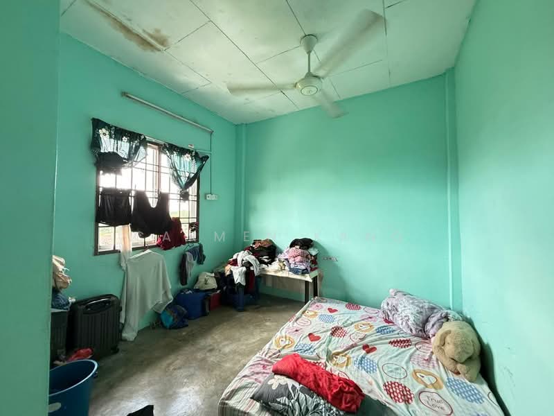Rumah Flat untuk Dijual di Taman Tampoi Utama - Carmen Kang - Bedroom - PropertyGuru.com.my