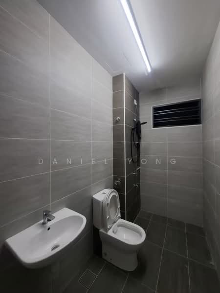 2-storey Terraced House for Rent in Taman Austin Duta (Tebrau) - Daniel Yong - Bathroom - PropertyGuru.com.my