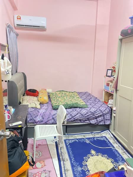 Pangsapuri untuk Dijual di Suria Residence - Tony Leong - Bedroom - PropertyGuru.com.my