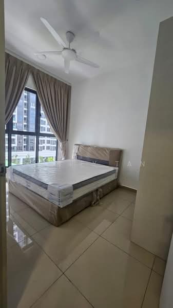 Kediaman Servis untuk Dijual di Suria Garden - Shirley Tan - Bedroom - PropertyGuru.com.my