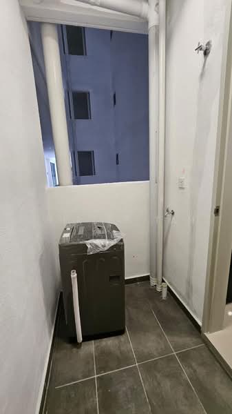 Kediaman Servis untuk Dijual di Suria Garden - Shirley Tan - Balcony - PropertyGuru.com.my