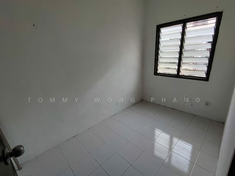 2-storey Terraced House for Sale in Taman Lestari Putra (Seri Kembangan) - Tommy Wong Phang - Interior - PropertyGuru.com.my