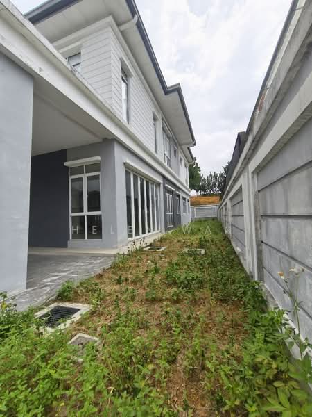 Semi-Detached House for Sale in Amverton Hills (Sungai Buloh) - Helen Wan - Exterior - PropertyGuru.com.my