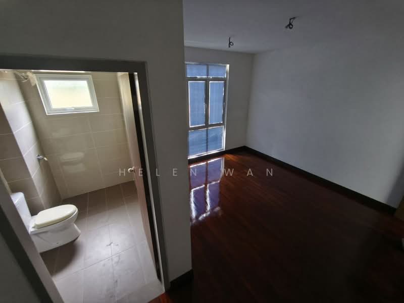 Semi-Detached House for Sale in Amverton Hills (Sungai Buloh) - Helen Wan - Bathroom - PropertyGuru.com.my