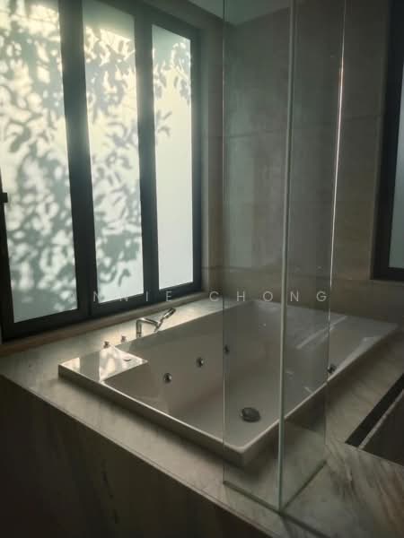 Bungalow House untuk Dijual di Damansara Heights (Kuala Lumpur) - Annie Chong - Bathroom - PropertyGuru.com.my