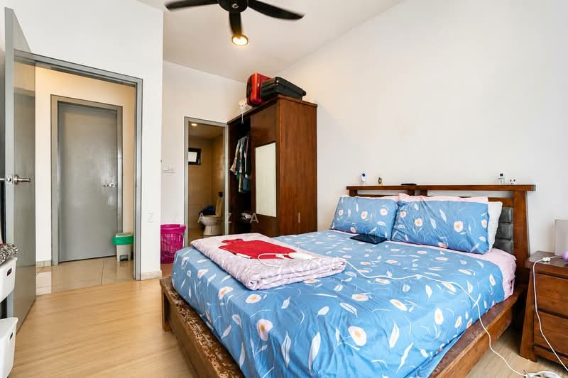 Kondominium untuk Dijual di Upperville @ 16 Quartz - Izzaza Izzati - Bedroom - PropertyGuru.com.my