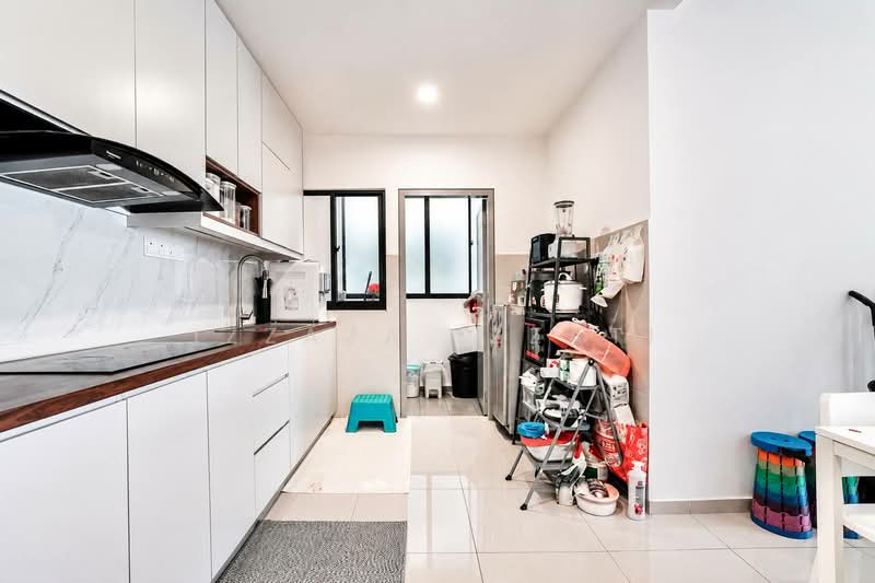 Kondominium untuk Dijual di Upperville @ 16 Quartz - Izzaza Izzati - Kitchen - PropertyGuru.com.my