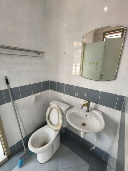 2-storey Terraced House for Sale in Taman Seri Orkid (Skudai) - KL Pang - Bathroom - PropertyGuru.com.my