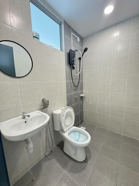 Rumah Teres 1-Tingkat untuk Disewa di Dengkil (Selangor) - Ahmad Faiz - Bathroom - PropertyGuru.com.my