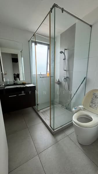 Apartment for Rent at Molek Pine 3 - Rynn Lim - Bathroom - PropertyGuru.com.my
